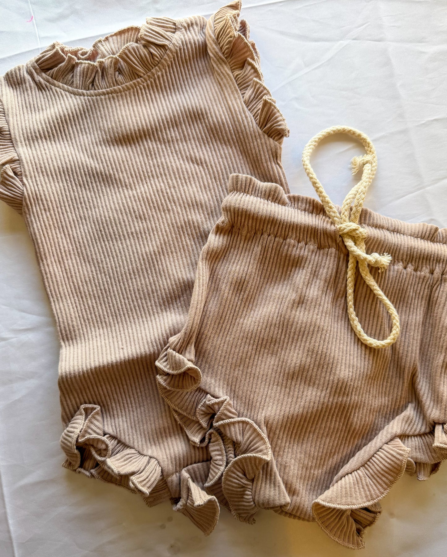 The Sand Ruffle Set